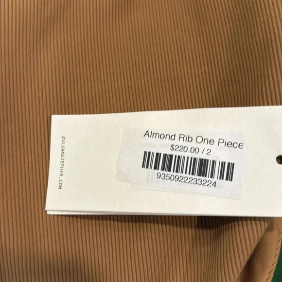 Zulu & Zephyr Almond Rib Peice - Sizes 2 and 6 - Picture 4 of 4